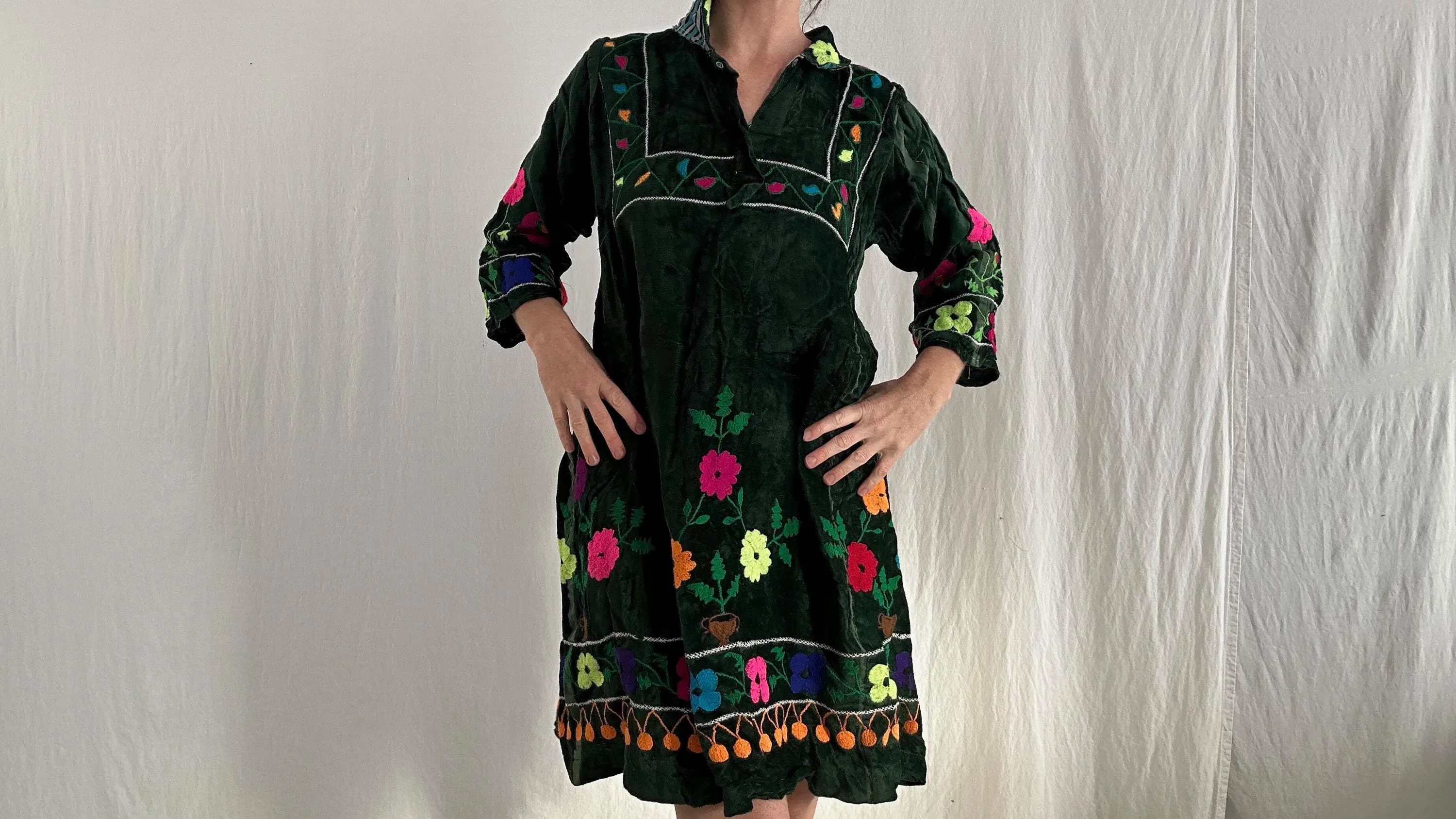 Vintage Uzbek Suzani Hand-Embroidered Velvet Dress. XS-M